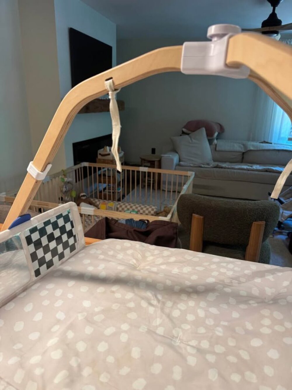 LOVEVERY Activity Gym & Play Mat - Missing Canopy + Some Toys - Picture 8 of 10